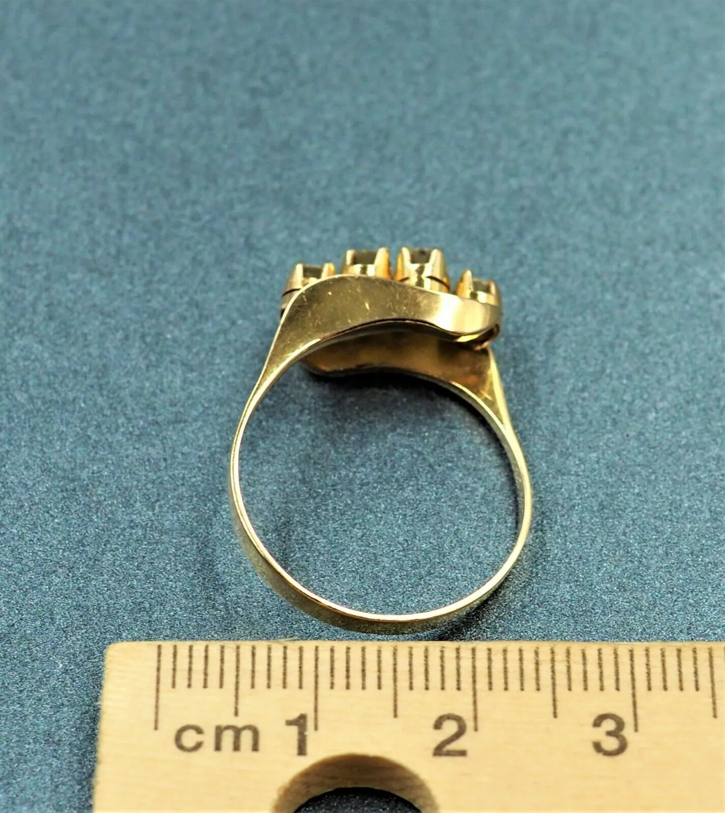 14ct Yellow Gold Diamond Ring