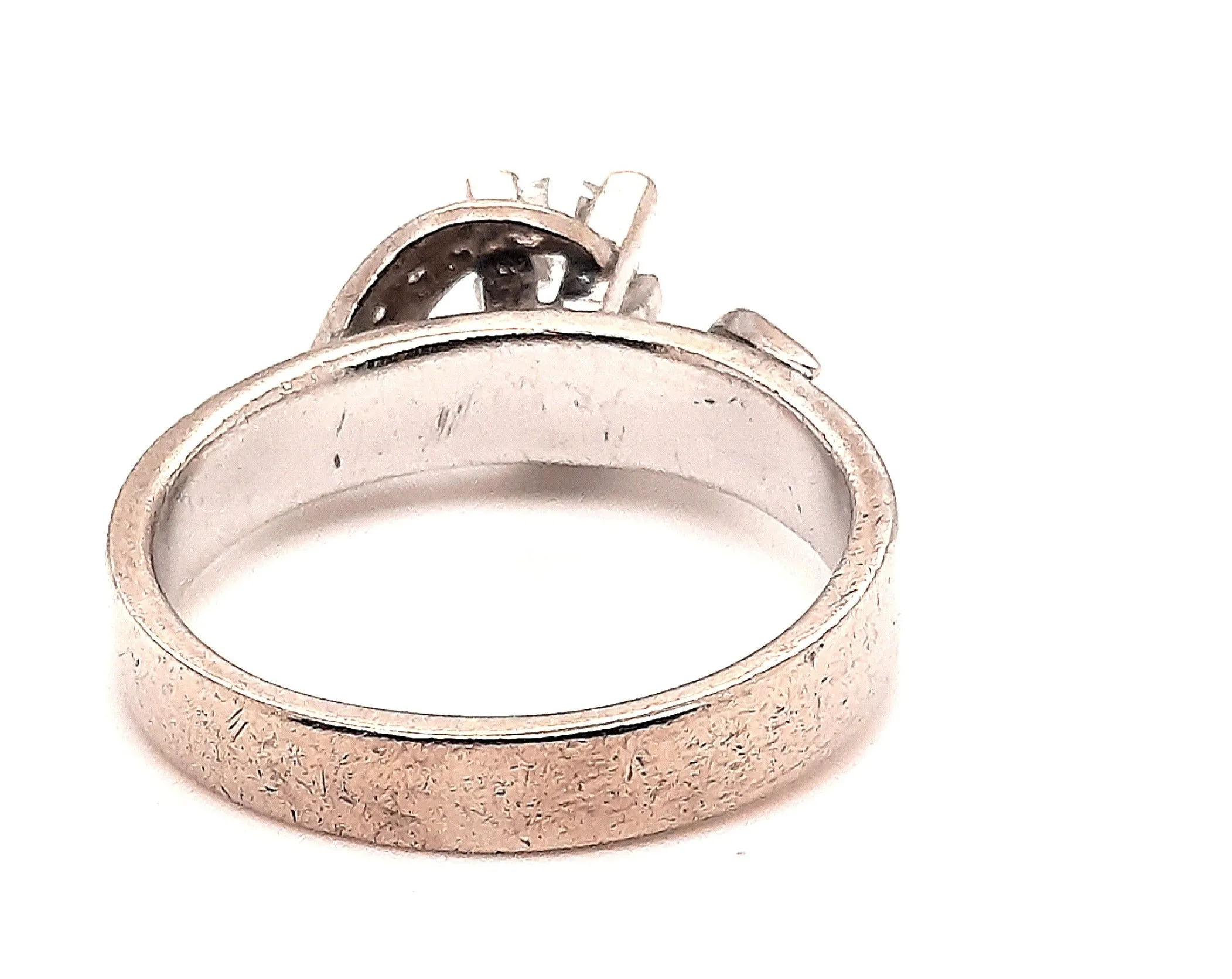 18ct White Gold Diamond Ring