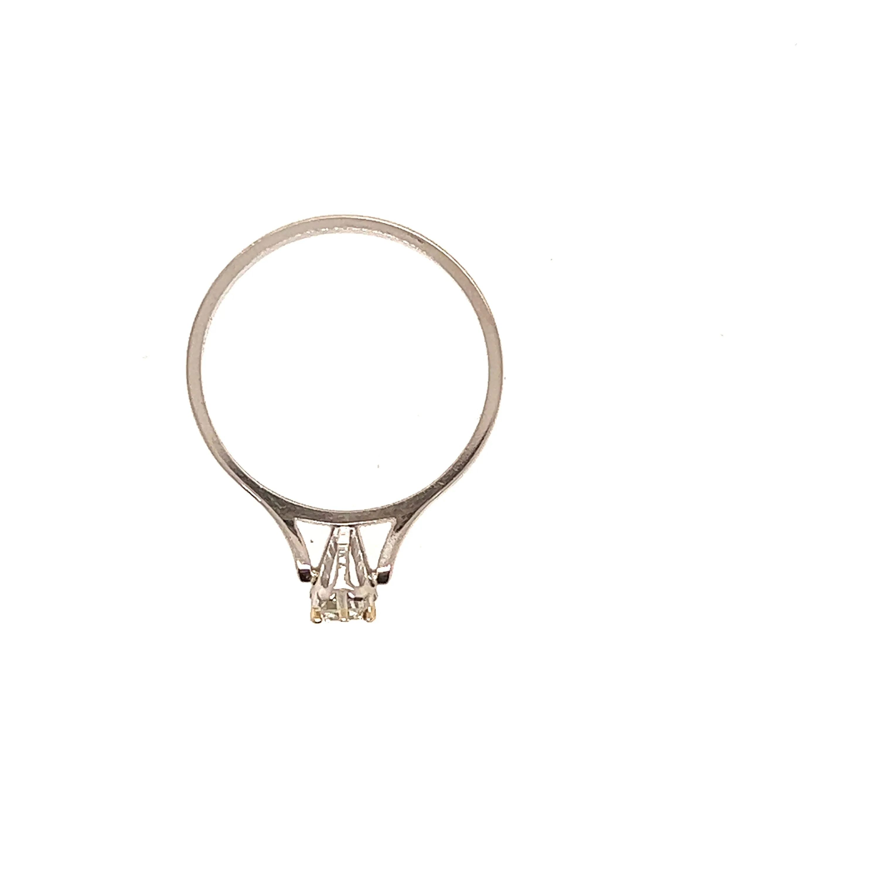 18ct White Gold Solitaire Diamond Ring