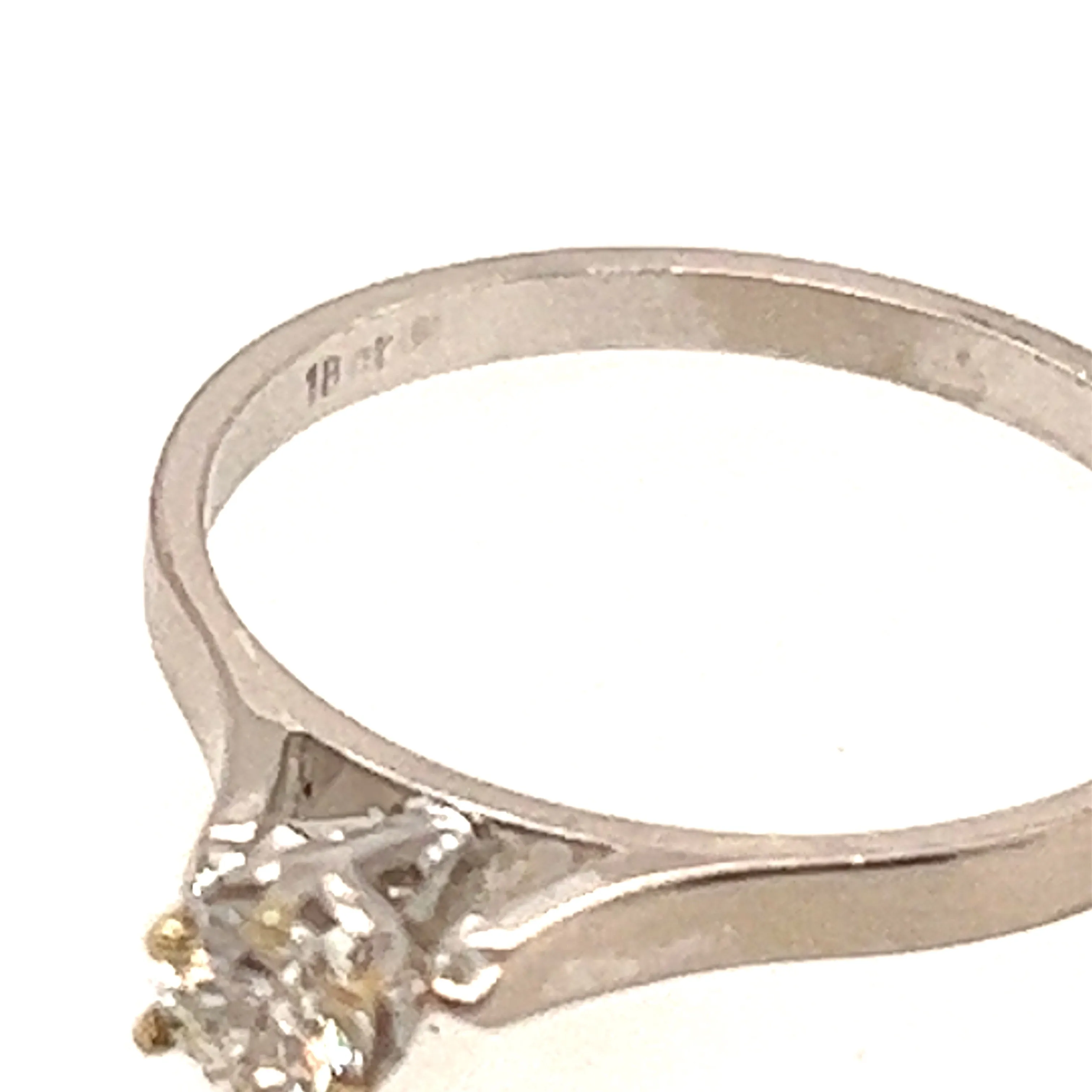 18ct White Gold Solitaire Diamond Ring