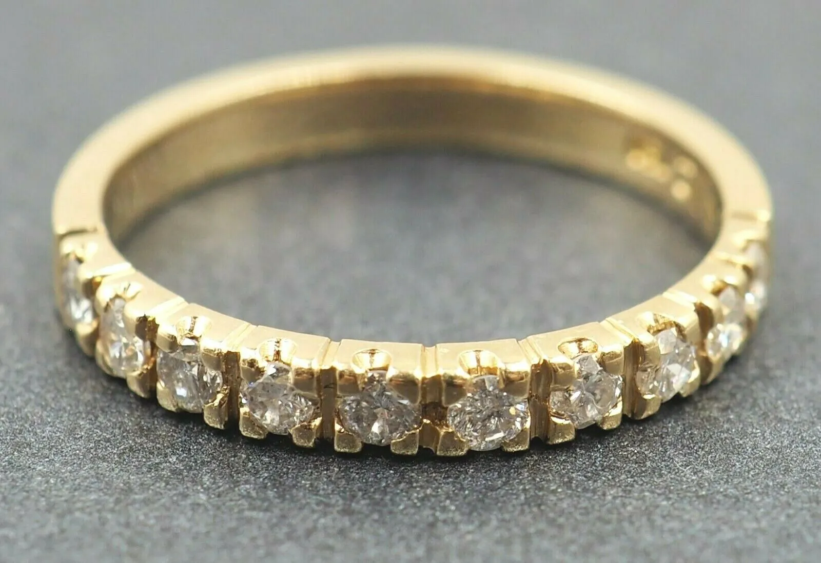 18ct Yellow Gold 10 Stone Diamond Ring