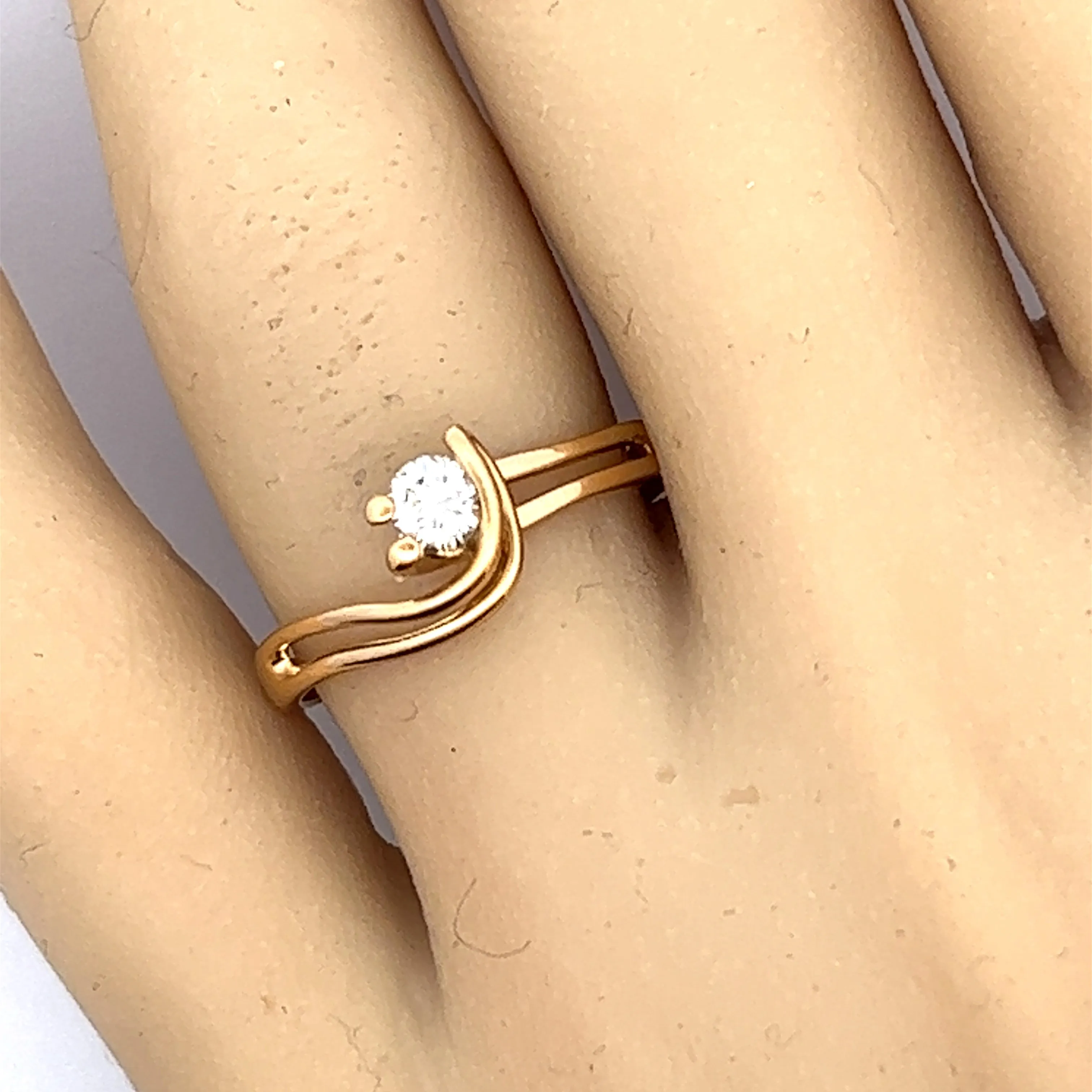 18ct Yellow Gold .20ct Diamond Ring