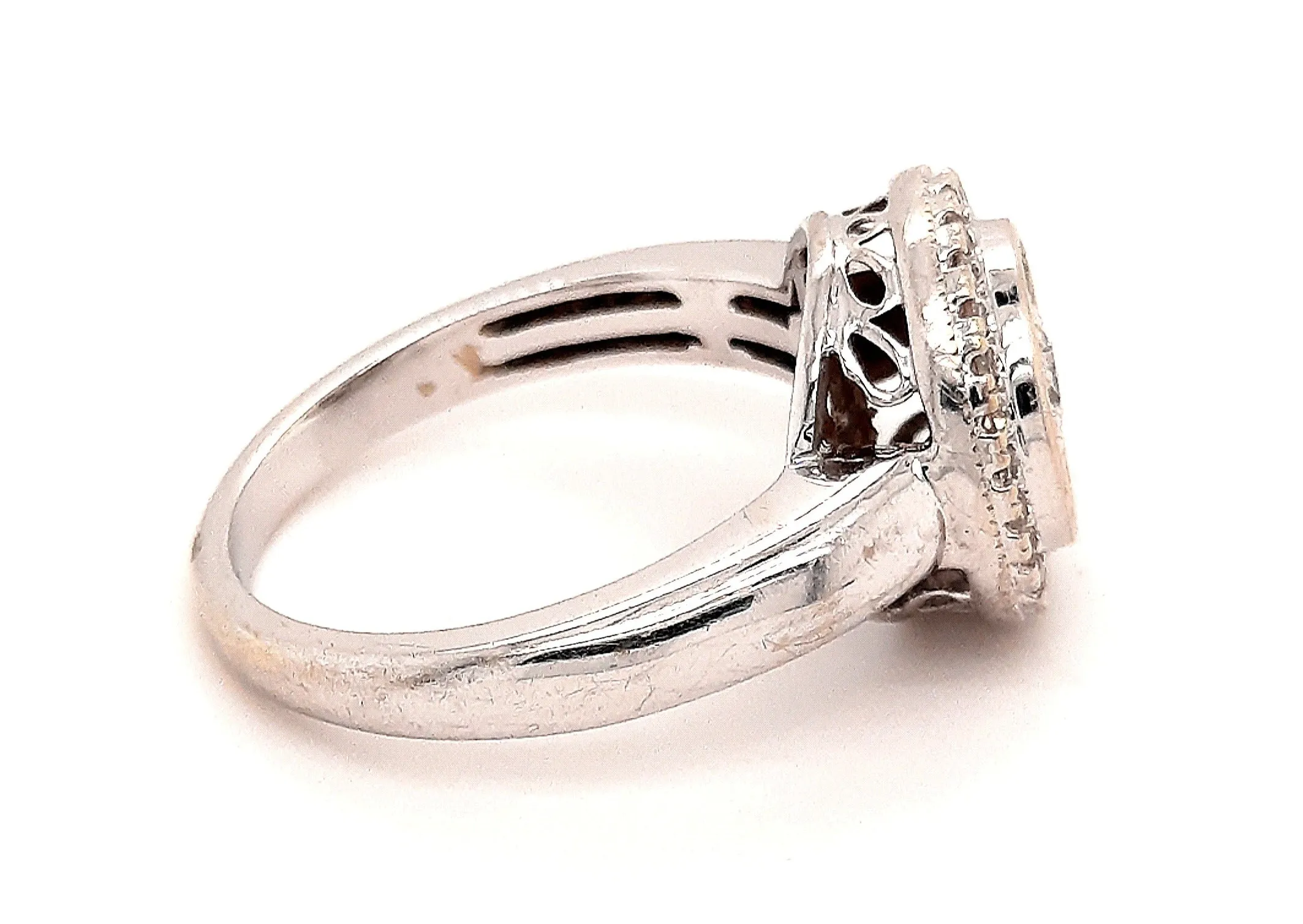9ct White Gold 53 Stone Diamond Ring