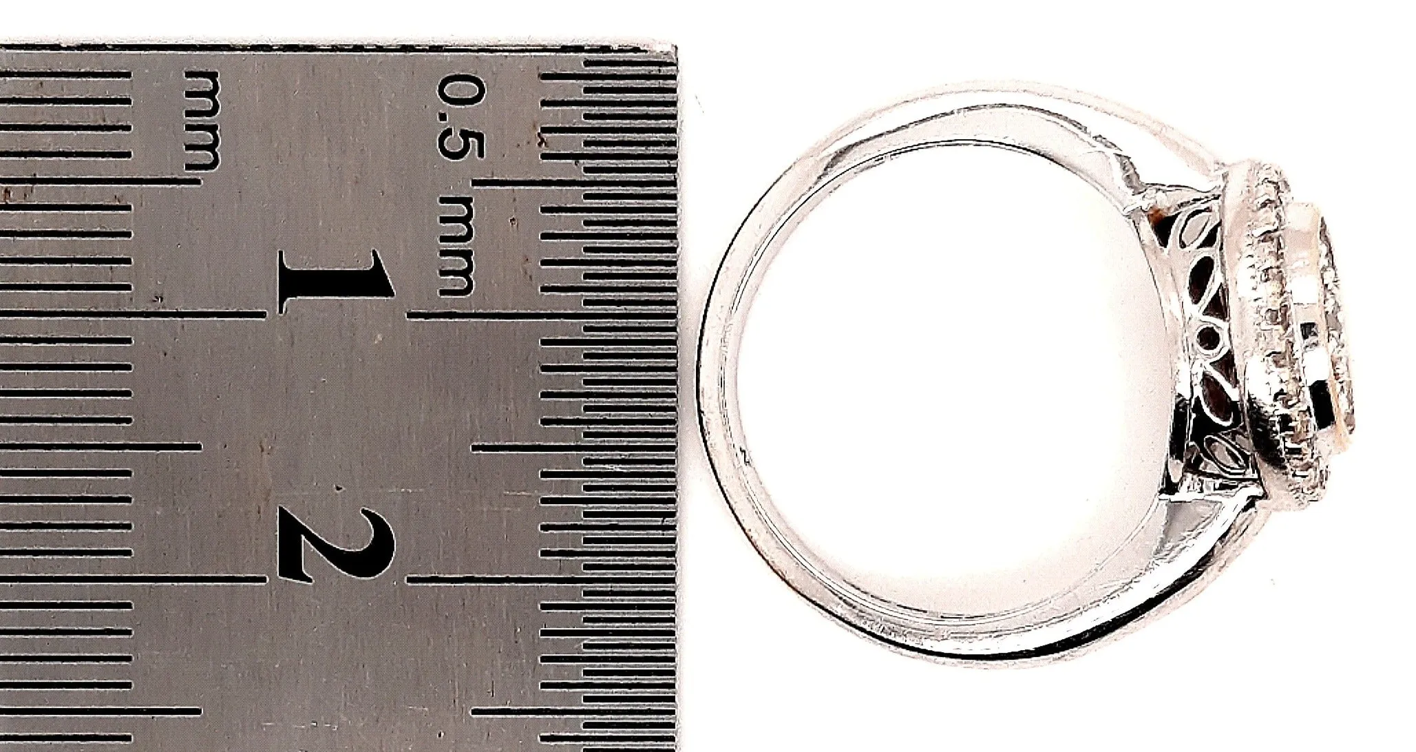 9ct White Gold 53 Stone Diamond Ring