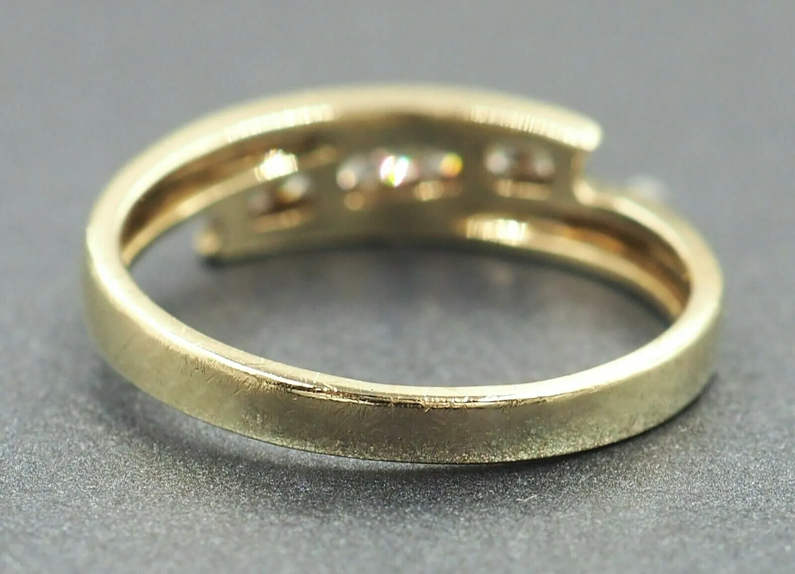 9ct Yellow Gold Diamond Cross Over Ring