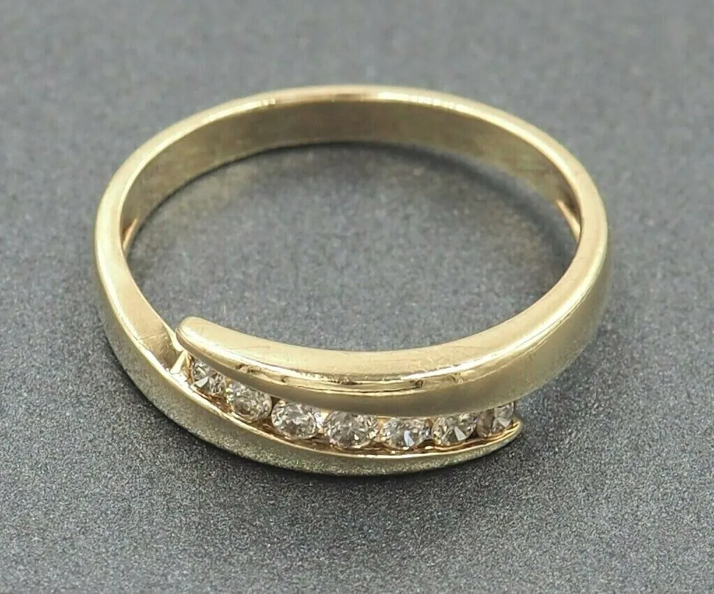 9ct Yellow Gold Diamond Cross Over Ring