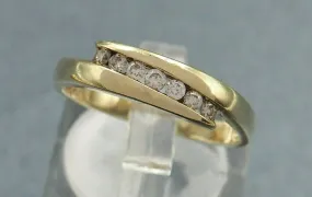 9ct Yellow Gold Diamond Cross Over Ring