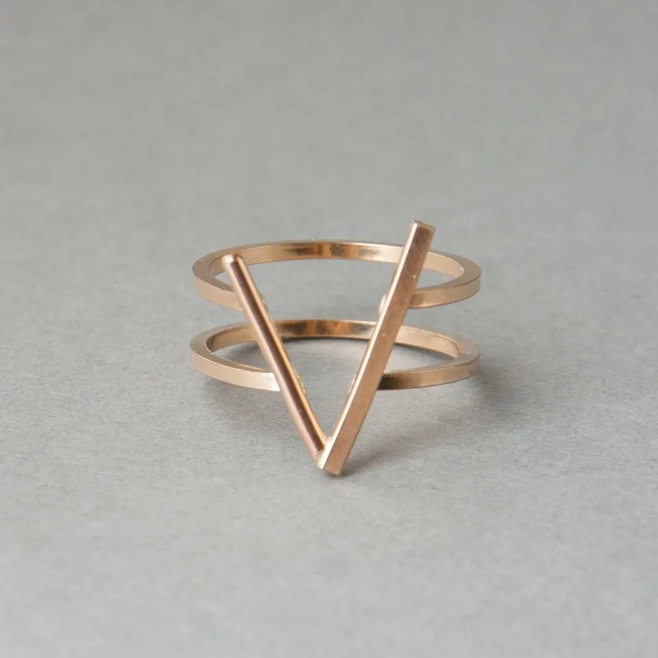 CLOCKWORK RING