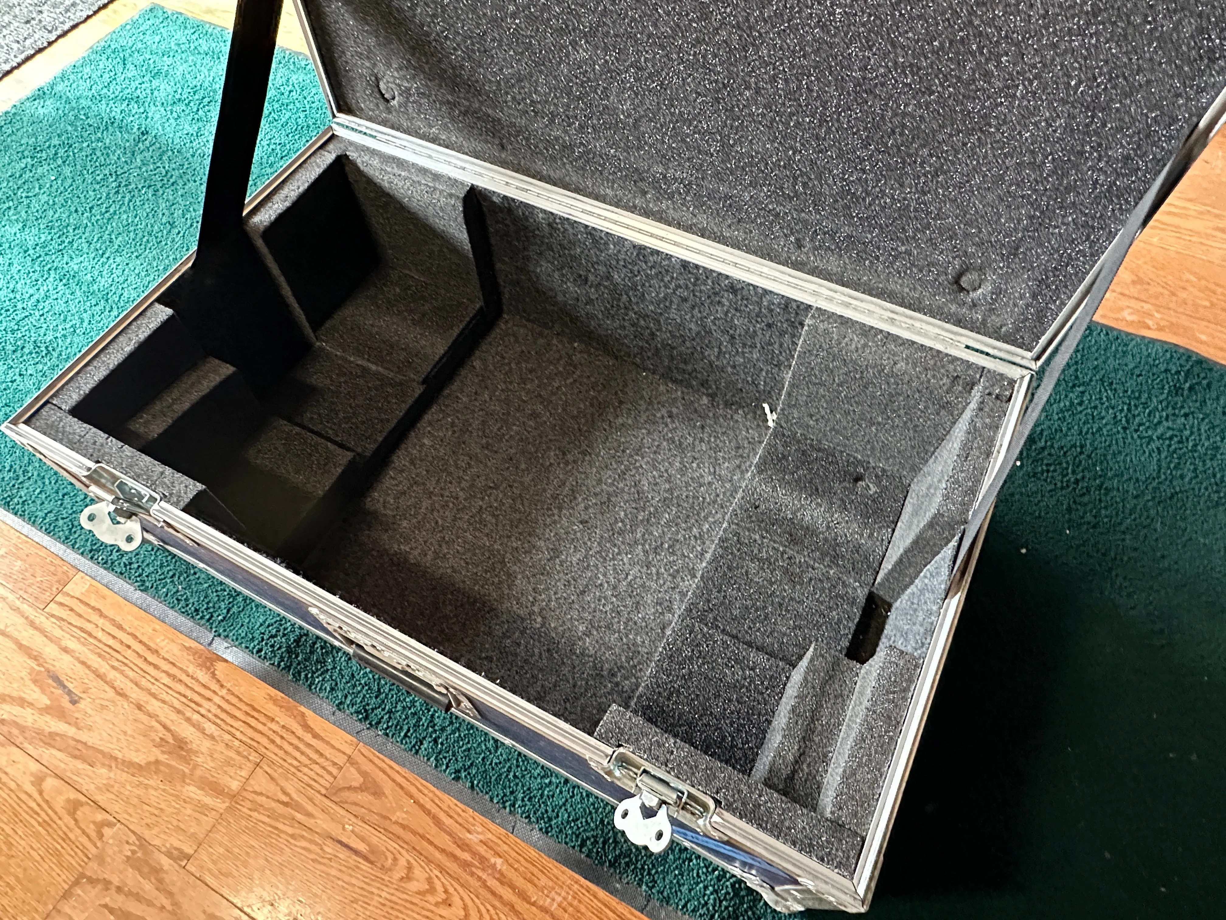 Moog Little Phatty Monosynth with Road Case Used