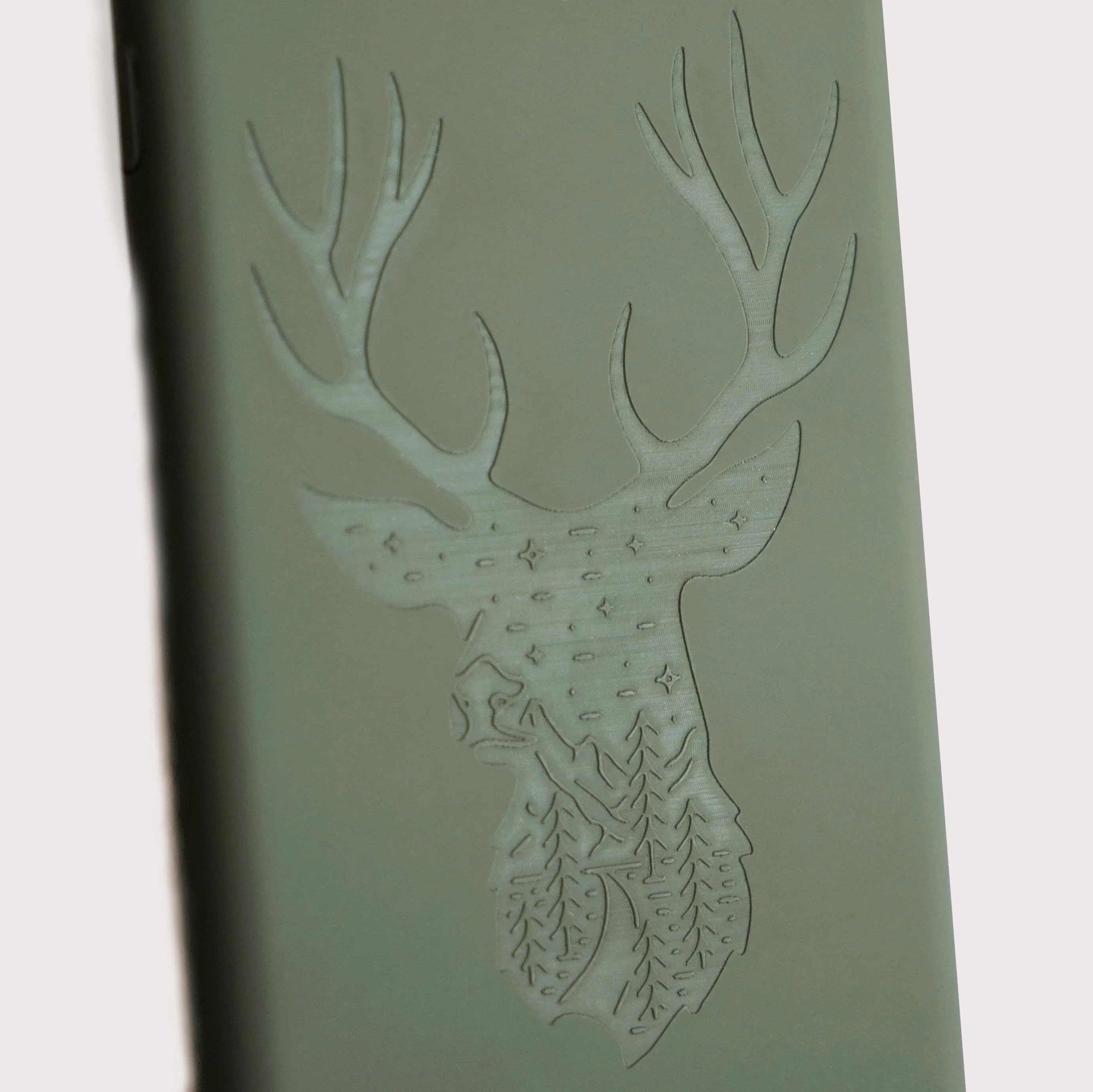 Night Stag Silicone - iPhone / Samsung