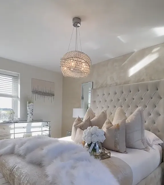 Rylight 6/8-Light Round Crystal Chandelier in Gold/Chrome Finish
