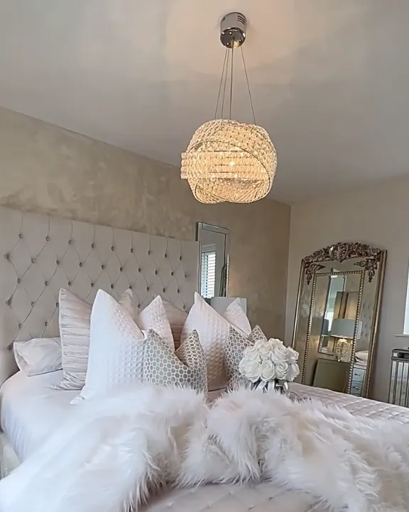 Rylight 6/8-Light Round Crystal Chandelier in Gold/Chrome Finish