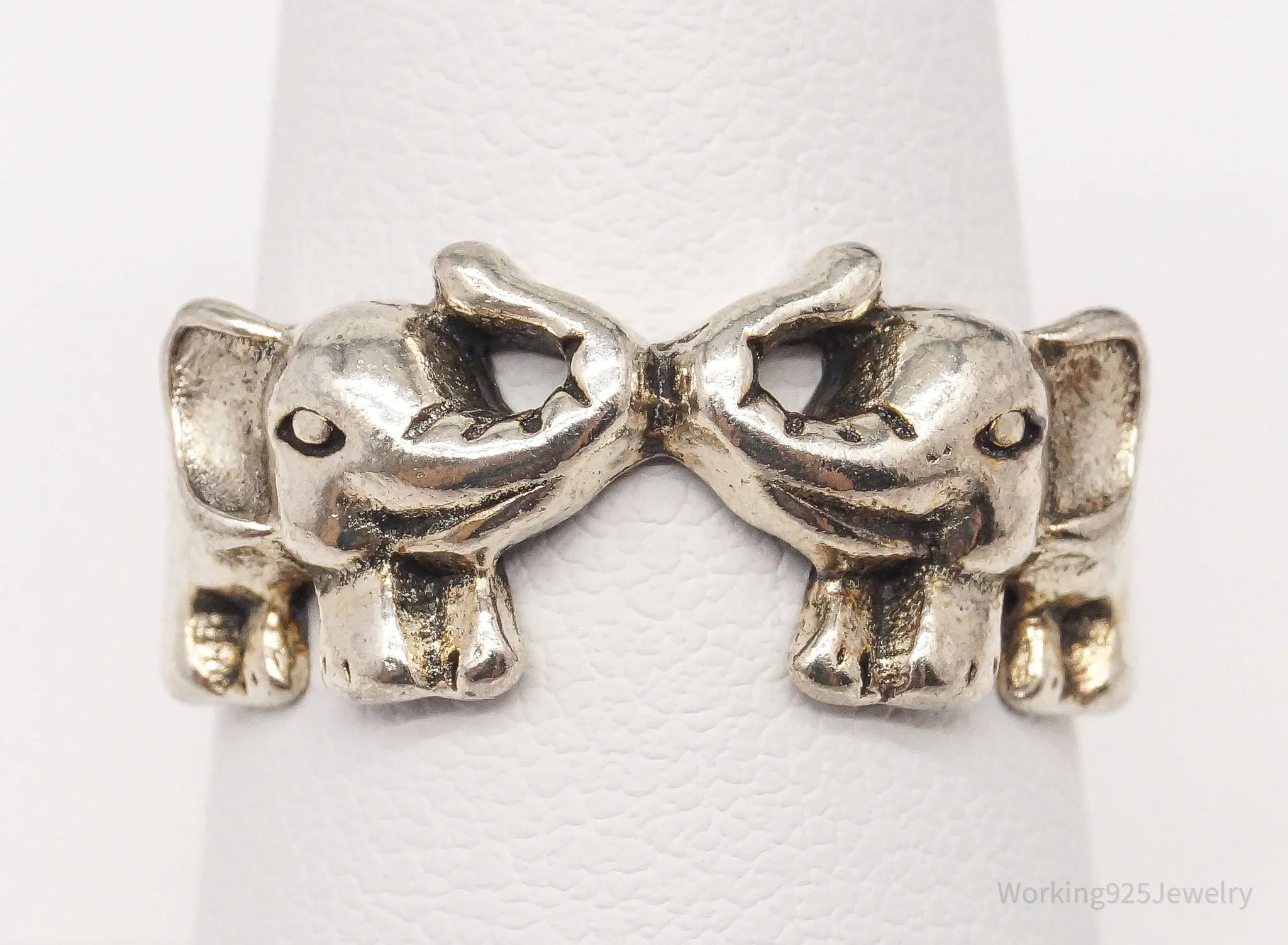 Vintage Elephant Lovers Good Luck Sterling Silver Band Ring - Size 7.5